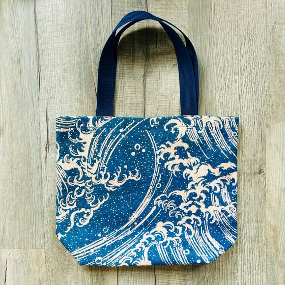 NEW without TAGS Microfiber Tote with print from Denman Waldo Ross Collection - Picture 5 of 11